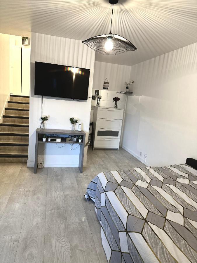 Jolie Appartement Duplex 2 Min Gare-Disney Et Paris 15 Min Noisy-le-Grand Esterno foto