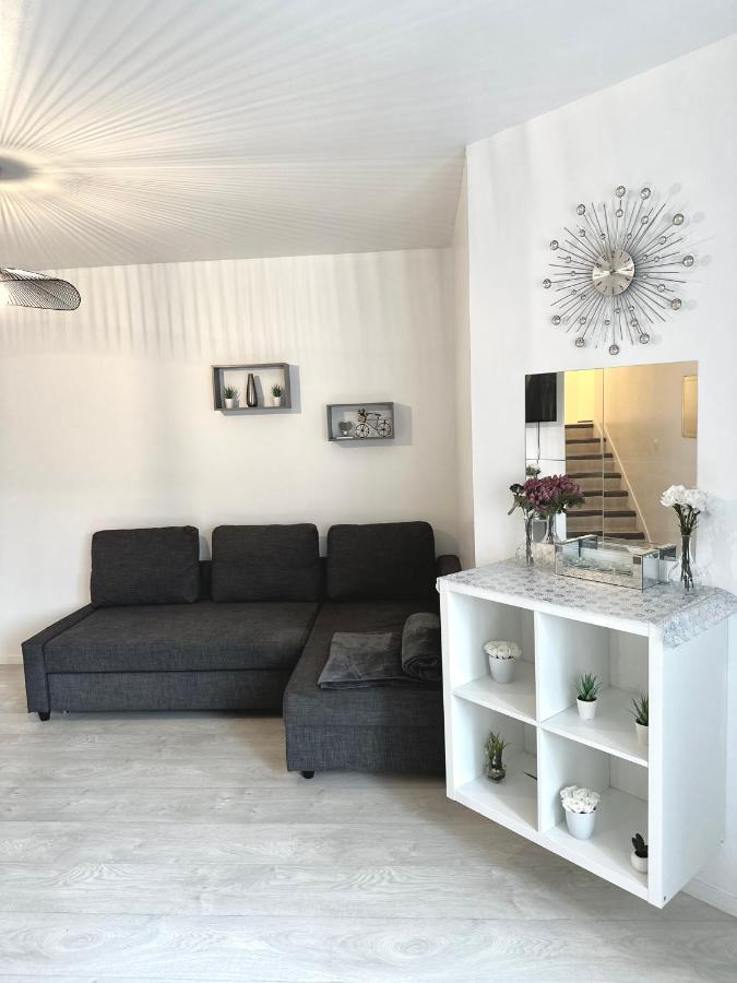 Jolie Appartement Duplex 2 Min Gare-Disney Et Paris 15 Min Noisy-le-Grand Esterno foto