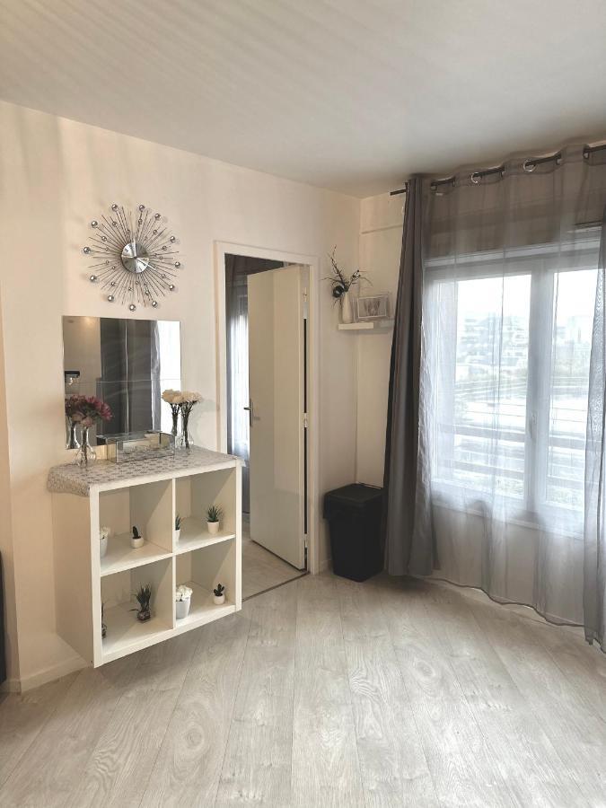 Jolie Appartement Duplex 2 Min Gare-Disney Et Paris 15 Min Noisy-le-Grand Esterno foto